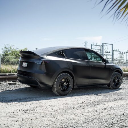 Solid Black Tesla Model Y – UP-02 Offroad Configuration Wheels & Toyo Offroad Tires