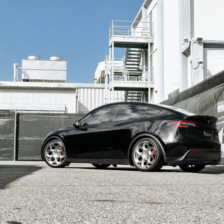 Black Tesla Model Y – UP CYBRHEX Forged Wheels in Satin Titanium