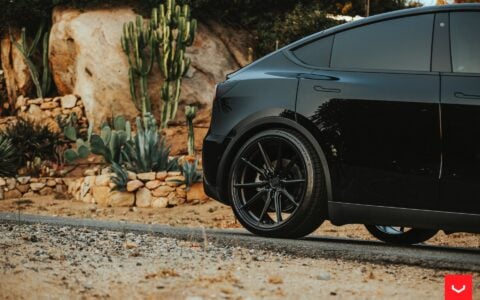 Black Tesla Model Y - Vossen HF-3 Wheels