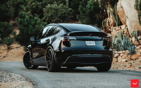 Black Tesla Model Y - Vossen HF-3 Wheels