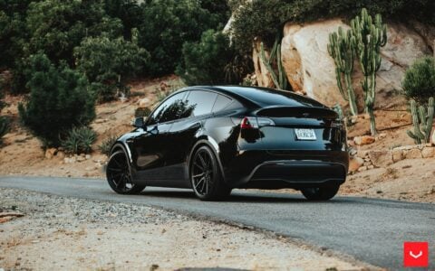 Black Tesla Model Y - Vossen HF-3 Wheels