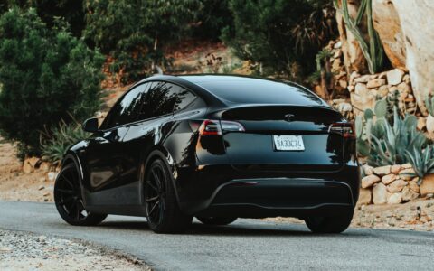 Black Tesla Model Y - Vossen HF-3 Wheels