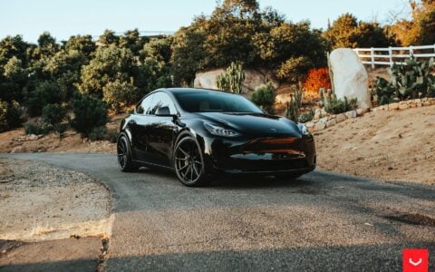 Black Tesla Model Y - Vossen HF-3 Wheels