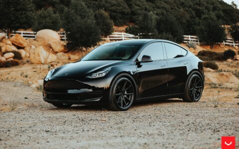 Black Tesla Model Y - Vossen HF-3 Wheels