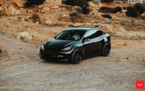 Black Tesla Model Y - Vossen HF-3 Wheels