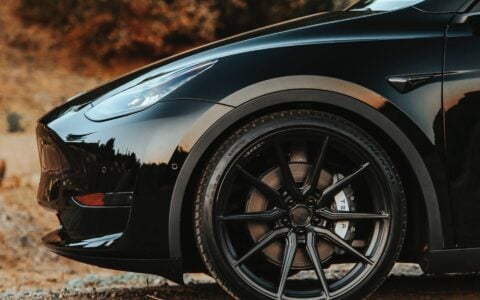 Black Tesla Model Y - Vossen HF-3 Wheels