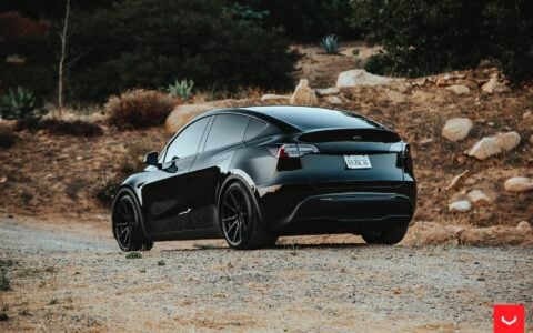 Black Tesla Model Y - Vossen HF-3 Wheels