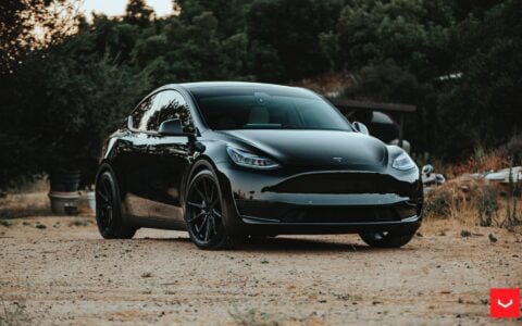 Black Tesla Model Y - Vossen HF-3 Wheels