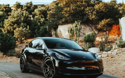Black Tesla Model Y - Vossen HF-3 Wheels