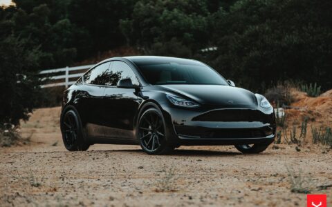 Black Tesla Model Y - Vossen HF-3 Wheels