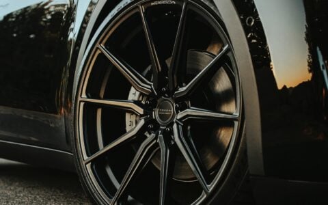 Black Tesla Model Y - Vossen HF-3 Wheels