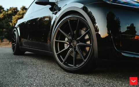 Black Tesla Model Y - Vossen HF-3 Wheels