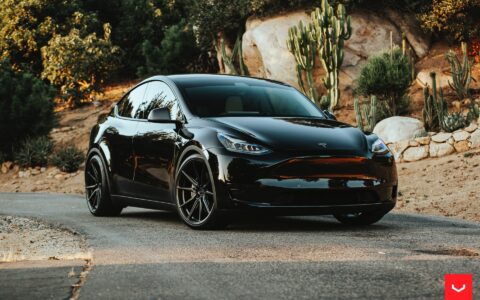 Black Tesla Model Y - Vossen HF-3 Wheels