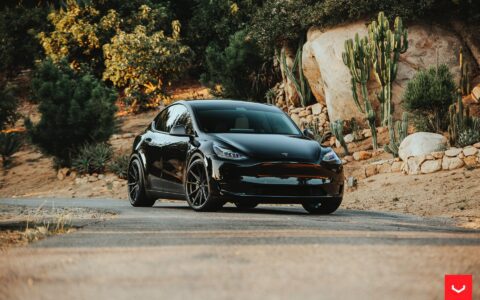 Black Tesla Model Y - Vossen HF-3 Wheels