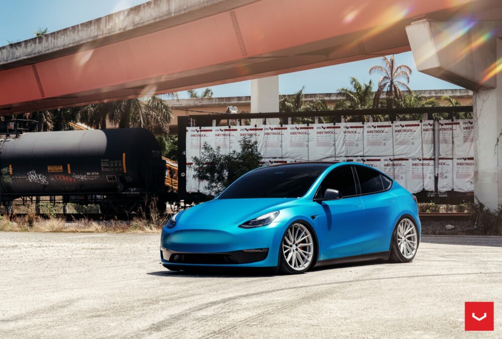 Blue Tesla Model Y – Vossen HF-4T Wheels in Satin Silver