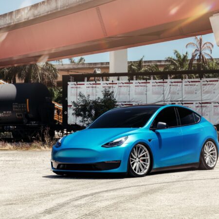 Blue Tesla Model Y – Vossen HF-4T Wheels in Satin Silver