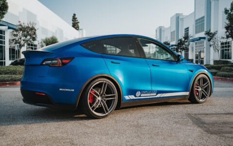 Deep Blue Metallic Tesla Model Y - UP-04 Wheels