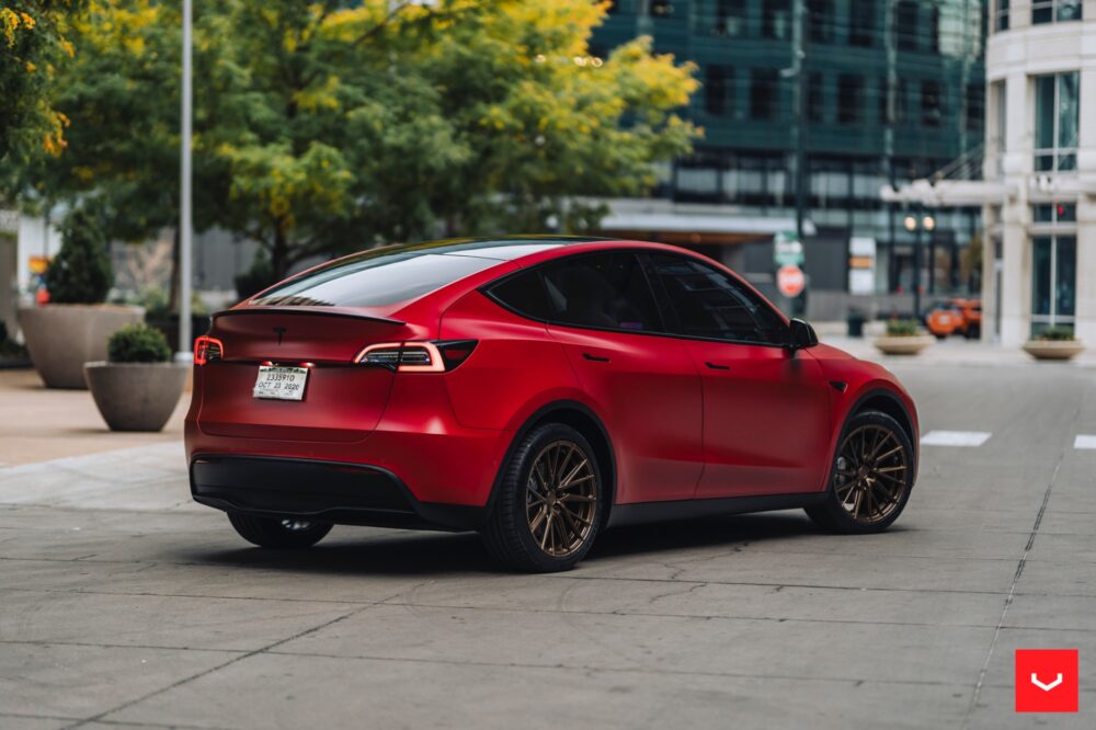 Red Tesla Model Y – Vossen HF-4T  Wheels in Satin Bronze