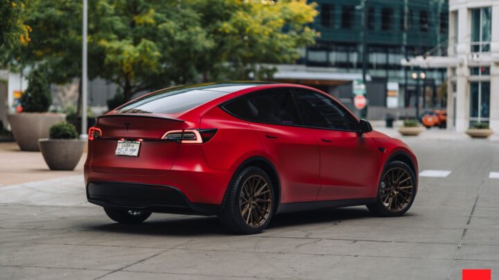 Red Tesla Model Y – Vossen HF-4T  Wheels in Satin Bronze