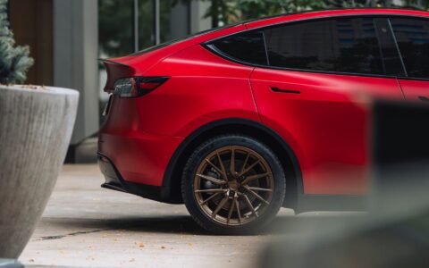 Red Tesla Model Y - Vossen HF-4T Wheels