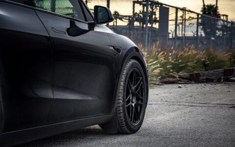 Solid Black Tesla Model Y Dual Motor Performance UP x BBS Flugplatz Wheels Image 8