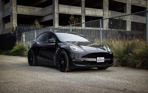 Solid Black Tesla Model Y Dual Motor Performance UP x BBS Flugplatz Wheels Image 9