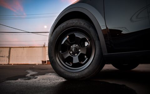 Black Tesla Model Y Dual Motor on UP.FIT Forged PD Wheels in Satin Black