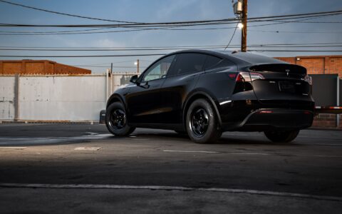 Black Tesla Model Y Dual Motor on UP.FIT Forged PD Wheels in Satin Black