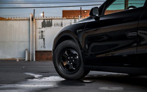 Black Tesla Model Y Dual Motor on UP.FIT Forged PD Wheels in Satin Black