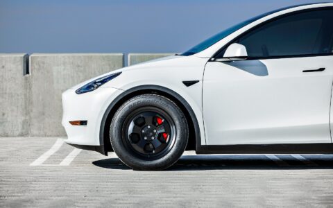 Tesla Model Y 18 inch UP.FIT Forged PD Wheel and Tire Package Satin Black Unplugged Performance Image (1)