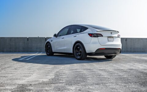 Tesla Model Y 18 inch UP.FIT Forged PD Wheel and Tire Package Satin Black Unplugged Performance Image (11)