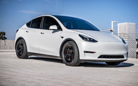 Tesla Model Y 18 inch UP.FIT Forged PD Wheel and Tire Package Satin Black Unplugged Performance Image (14)