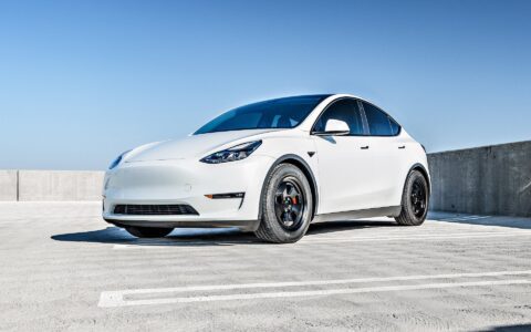 Tesla Model Y 18 inch UP.FIT Forged PD Wheel and Tire Package Satin Black Unplugged Performance Image (7)