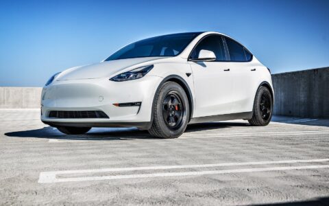 Tesla Model Y 18 inch UP.FIT Forged PD Wheel and Tire Package Satin Black Unplugged Performance Image (9)