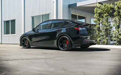 Tesla Model Y with Carbon Aero Parts on 21 inch UP-03 Forged Wheels In Gloss Black