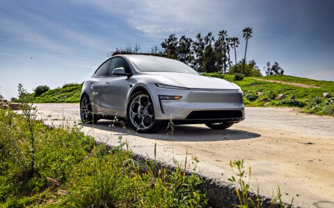 Tesla Model Y Juniper with Satin Titanium 21 inch UP-05 Forged Wheels
