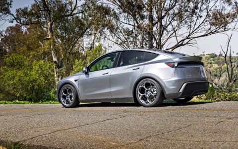 Tesla Model Y Juniper with Satin Titanium 21 inch UP-05 Forged Wheels