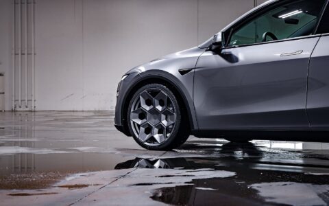 Quicksilver 2026 Tesla Model Y Launch Edition - CYBRHEX Forged Wheels in Satin Titanium