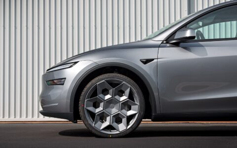 Quicksilver 2026 Tesla Model Y Launch Edition - CYBRHEX Forged Wheels in Satin Titanium