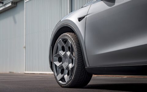 Quicksilver 2026 Tesla Model Y Launch Edition - CYBRHEX Forged Wheels in Satin Titanium