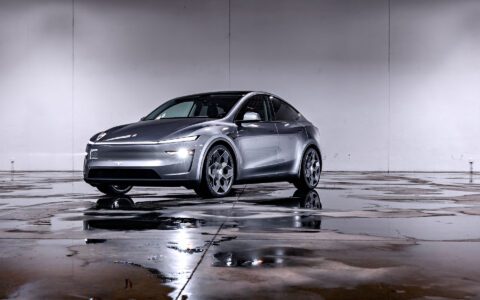 Quicksilver 2026 Tesla Model Y Launch Edition - CYBRHEX Forged Wheels in Satin Titanium