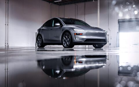 Quicksilver 2026 Tesla Model Y Launch Edition - CYBRHEX Forged Wheels in Satin Titanium