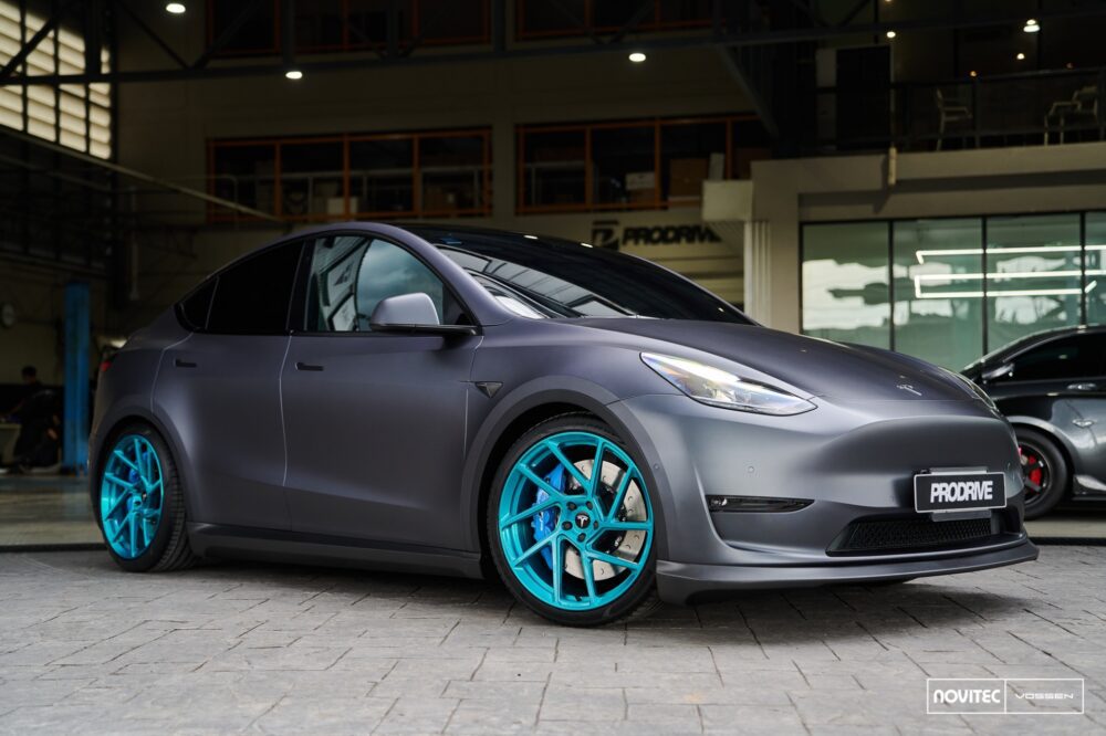 Tesla Model Y –  Novitec x Vossen NV2 Wheels in Fountain Blue