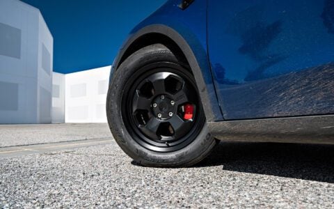 Tesla Model Y with UP.FIT Forged PD 18 inch Wheel and Tire Package 1920px (7)