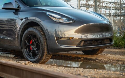Gray Tesla Model Y - UP-05 Wheels in Satin Black