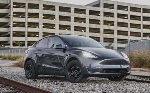 Lifted Gray Model Y on UP.FIT Forged PD Wheels in Satin Black