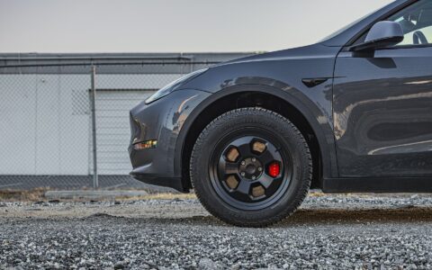 Lifted Gray Model Y on UP.FIT Forged PD Wheels in Satin Black
