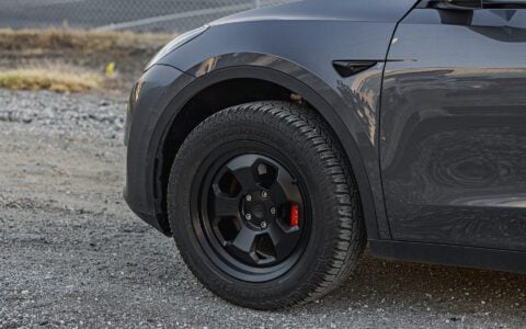 Lifted Gray Model Y on UP.FIT Forged PD Wheels in Satin Black