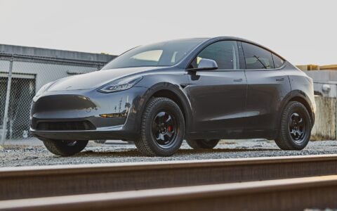 Lifted Gray Model Y on UP.FIT Forged PD Wheels in Satin Black
