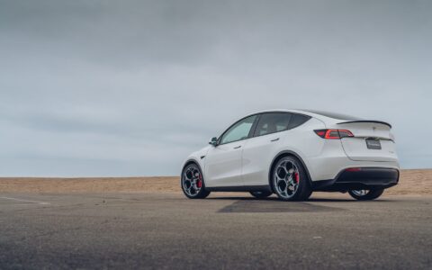 Pearl White Tesla Model Y - UP-05 Forged Wheels in Satin Titanium 9 Pearl White Tesla Model Y - UP-05 Wheels in Satin Titanium